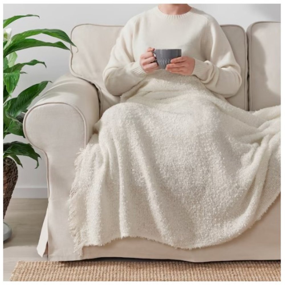 EVALI Throw, off-white, 51x67 "